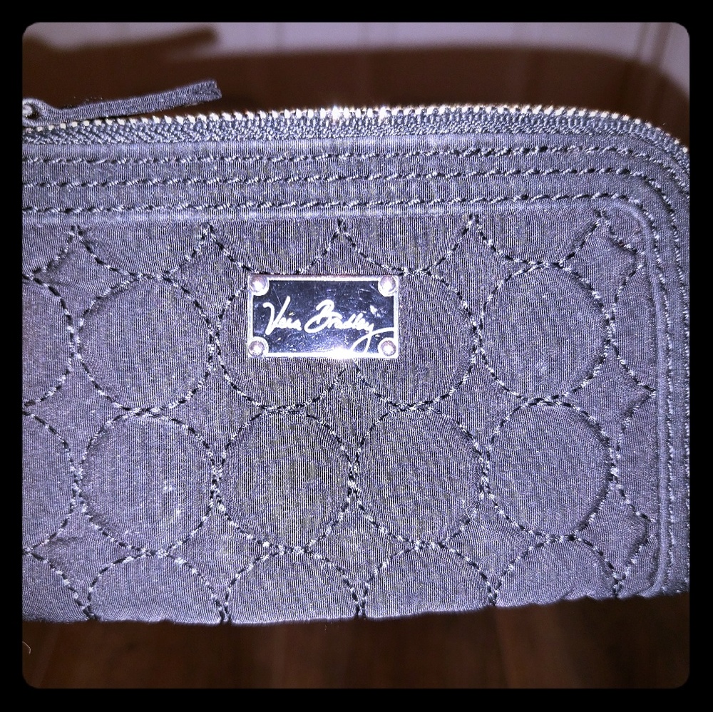 Vera Bradley zip wallet